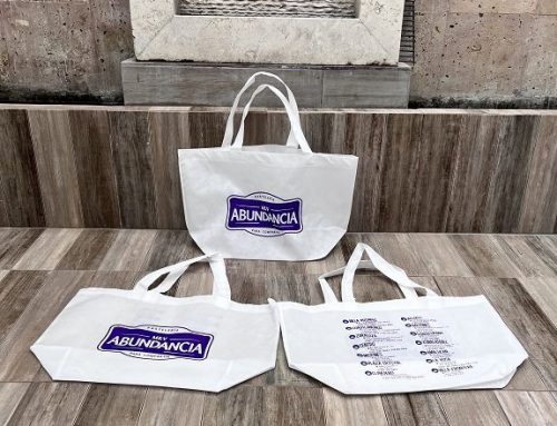 Bolsas ecologicas blancas y moradas pastelerias la Abundancia Puebla